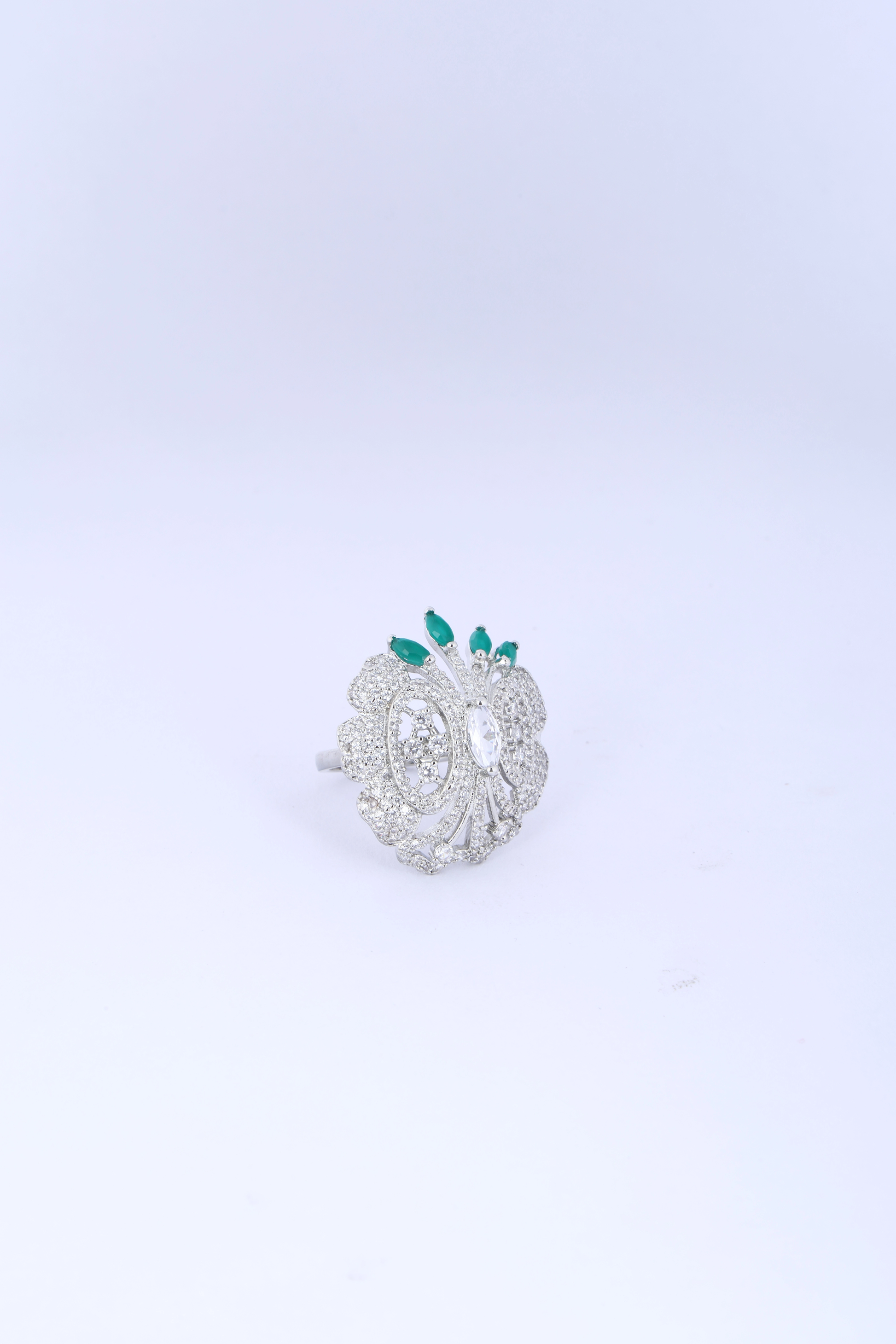 Fancy Ladies Ring with Green colour Emerald Stone