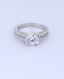 Semi cocktail Ring with White colour Diamond Stone