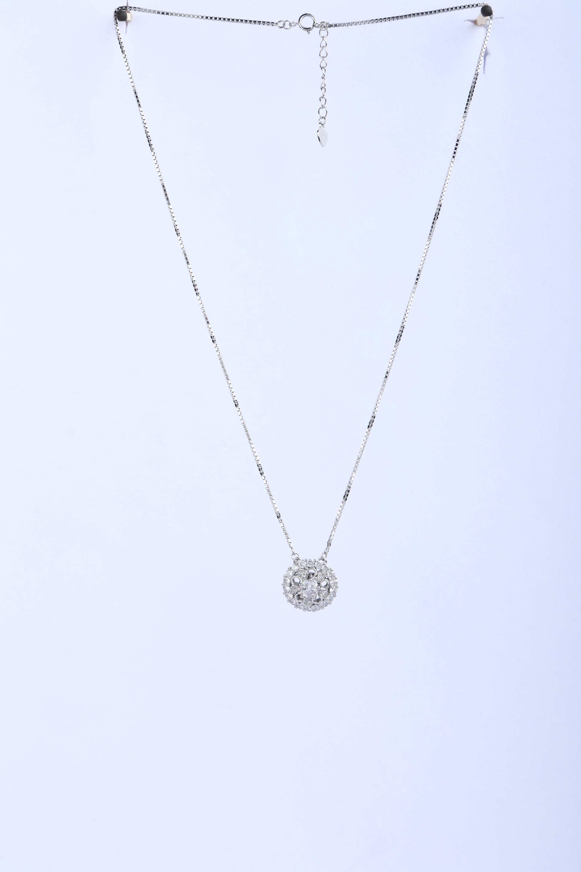 SK Pendant Chain with White colour Sapphire Stone 5g