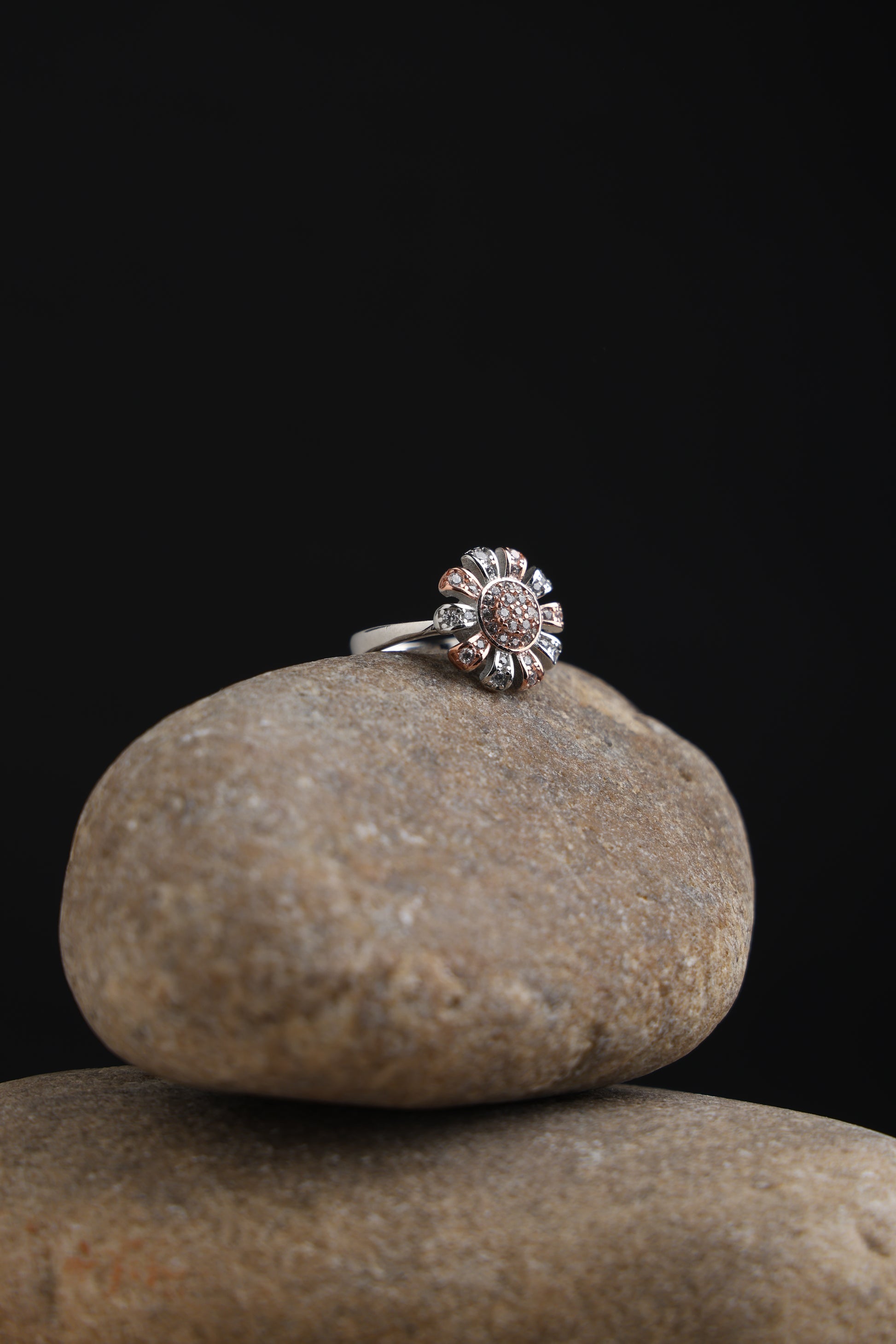 LR T Tone Ring with White colour Diamond Stone