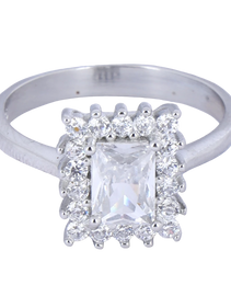 Semi cocktail Ring with White colour Diamond Stone